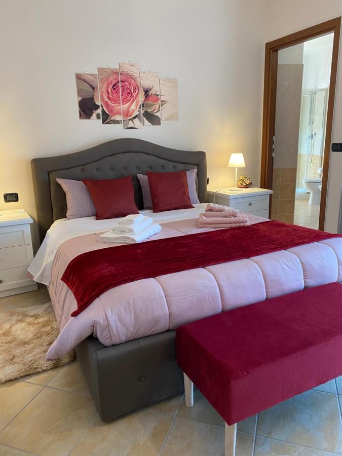 B&B Come A Casa Citta Sant'Angelo Bagian luar foto