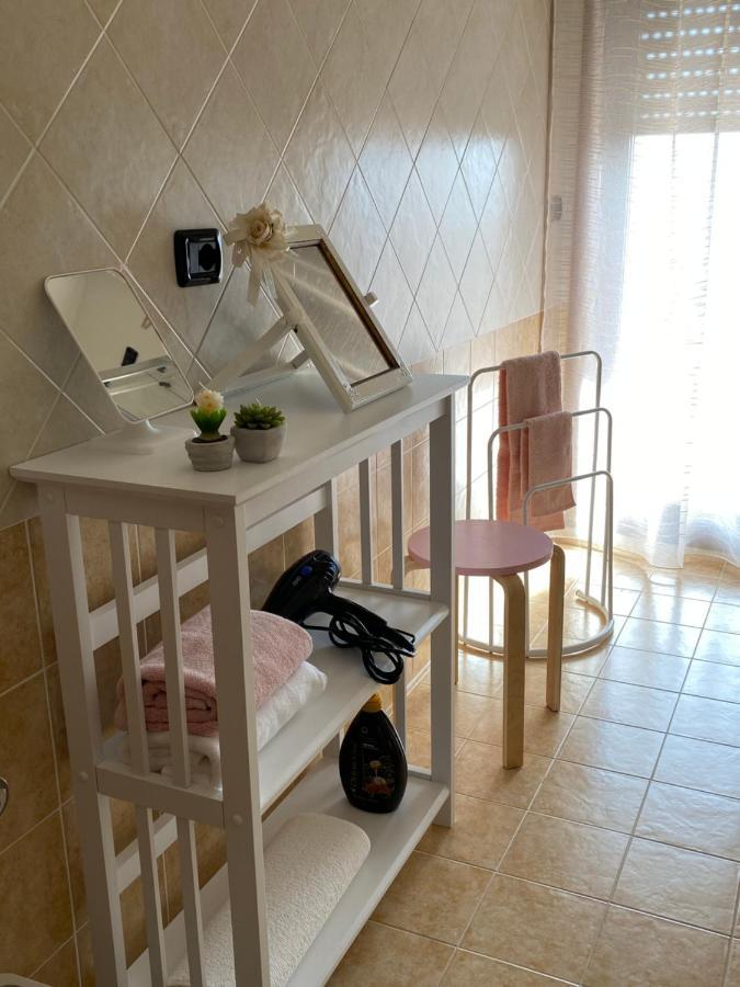 B&B Come A Casa Citta Sant'Angelo Bagian luar foto