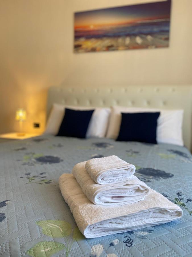 B&B Come A Casa Citta Sant'Angelo Bagian luar foto
