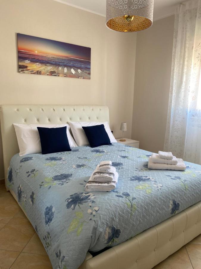 B&B Come A Casa Citta Sant'Angelo Bagian luar foto