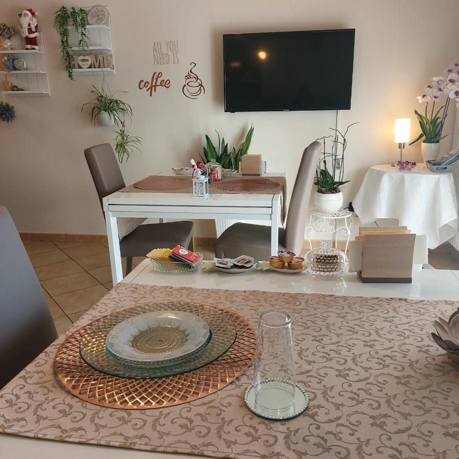 B&B Come A Casa Citta Sant'Angelo Bagian luar foto